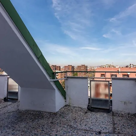 Apartment Nest Terrace Next To Frattini Metro Stop Milan