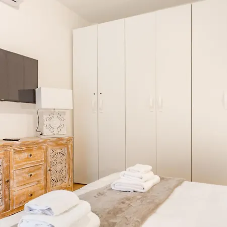 Regina24 Luxury - Elegante A Porta Venezia, 5 Min Dalla Metro Apartamento *