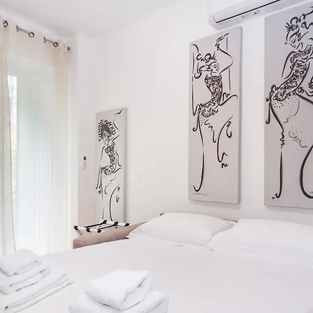 Regina24 Luxury - Elegante A Porta Venezia, 5 Min Dalla Metro Apartment Milan