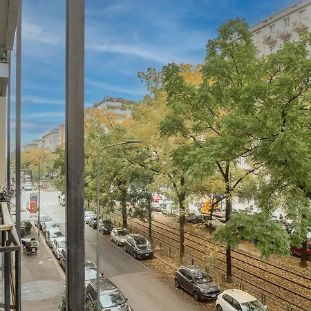 Regina24 Luxury - Elegante A Porta Venezia, 5 Min Dalla Metro *