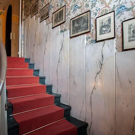 住宿加早餐酒店 Ekoliving 3*