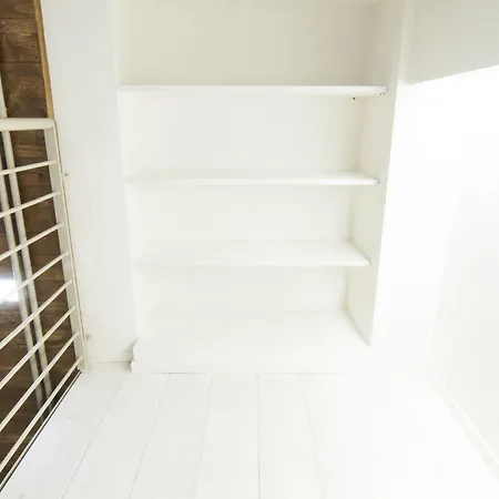 Alessia's Flat - Mac Mahon דירה