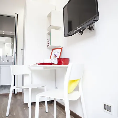 Daire Alessia's Flat - Sarpi 2 Milano