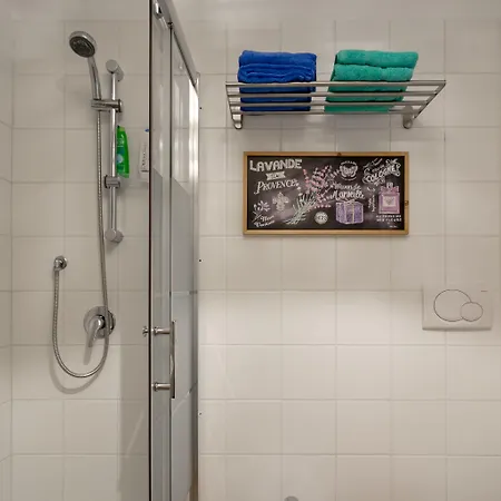 Spazio Isola- Free Wifi Apartment