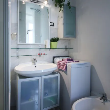 Colorful Porta Romana Appartement