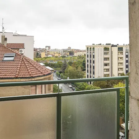 Joivy Warm Family Flat For 4 With Terrace In דירה