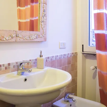 Joivy Warm Family Flat For 4 With Terrace In דירה