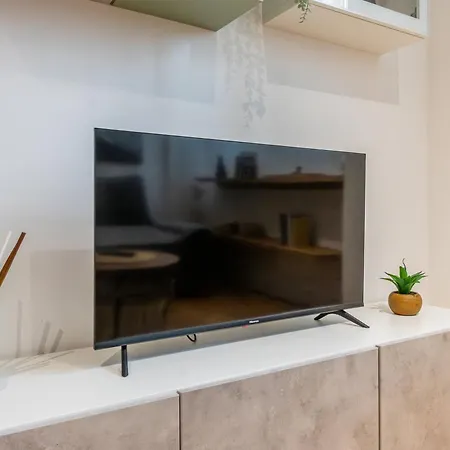 Prada's Nest - Modern Design And Close To Metro Lejlighed Milano