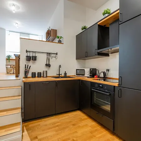 Prada's Nest - Modern Design And Close To Metro アパート *