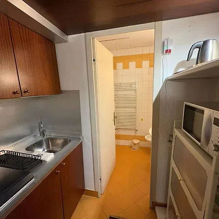 Guesthost - Arco Della Pace