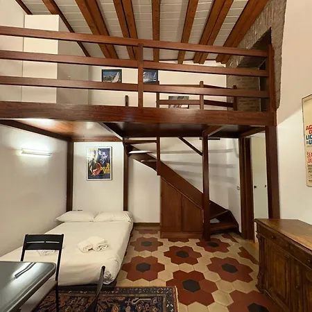 Guesthost - Arco Della Pace Appartement *