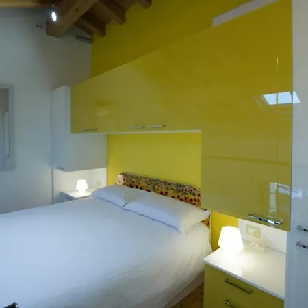 Hotel Versoverde Alzaia Naviglio Grande