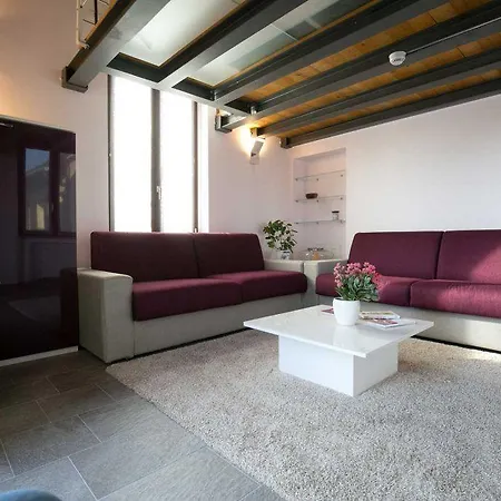Versoverde Alzaia Naviglio Grande 4*