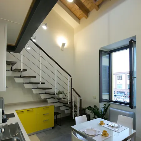 Versoverde Alzaia Naviglio Grande ホテル