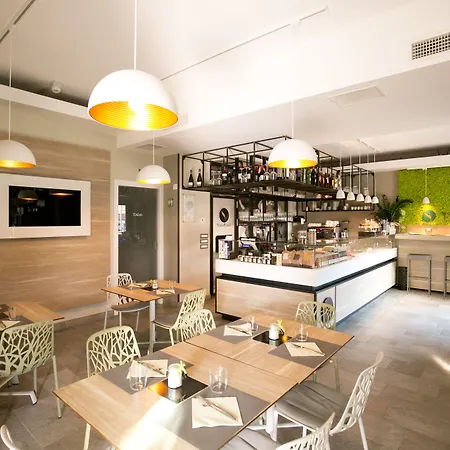 Versoverde Alzaia Naviglio Grande 4* ميلان