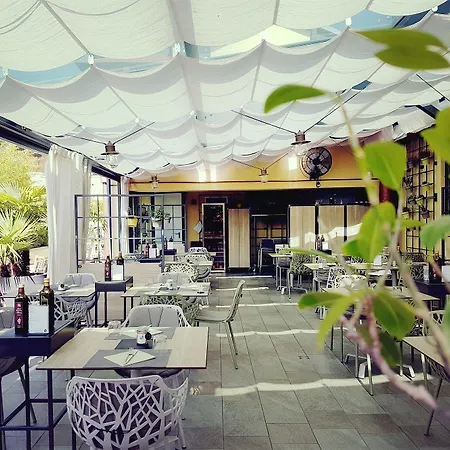 Hotel Versoverde Alzaia Naviglio Grande Milan