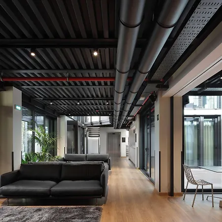 Versoverde Alzaia Naviglio Grande 4* Milan