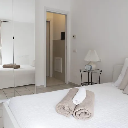 Alessia's Flat - Loreto Milano