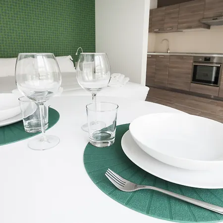Italianway Easy - Poma Apartament *