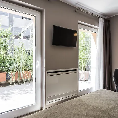 Myplace Corso 11 * Milano
