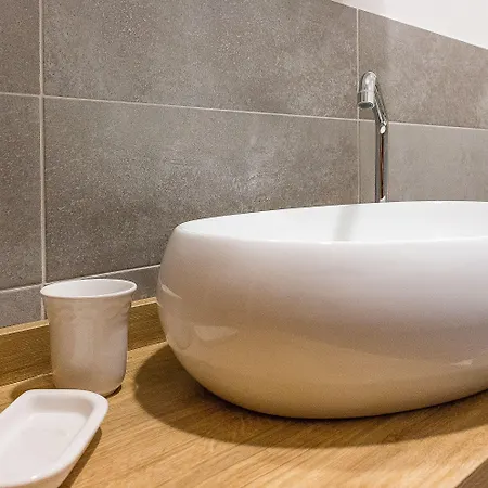 Daire Alessia's Flat - Sarpi 2 Milano