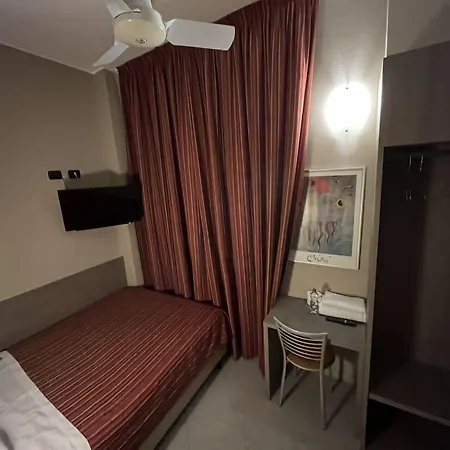 Parma Hotel 2*