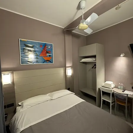 Hotel Parma 2*