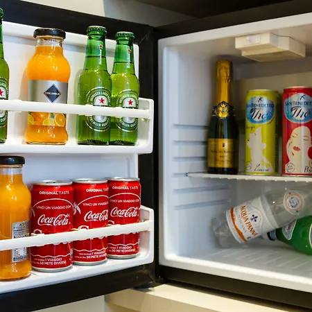 Ah - Fashion District 4*