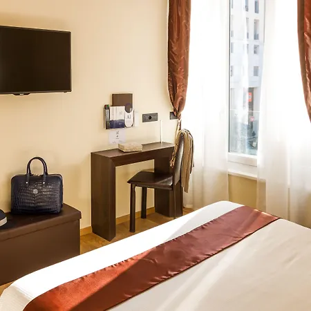 Ah - Fashion District 4*