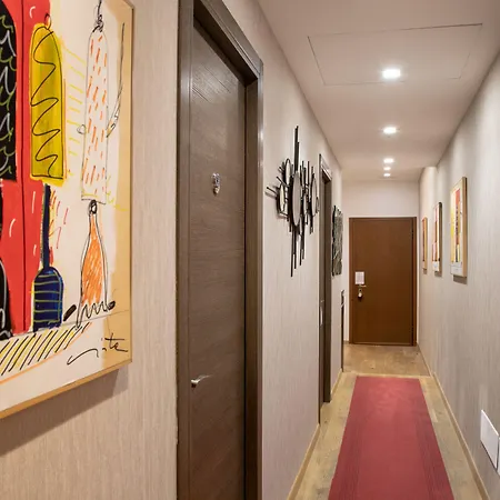 Ah - Fashion District Milano