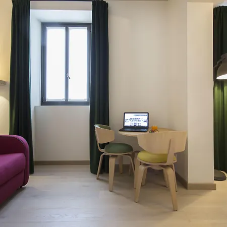 سافونا 18 سويتس 4* ميلان