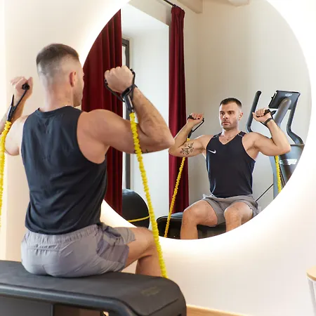 سافونا 18 سويتس فندق 4*