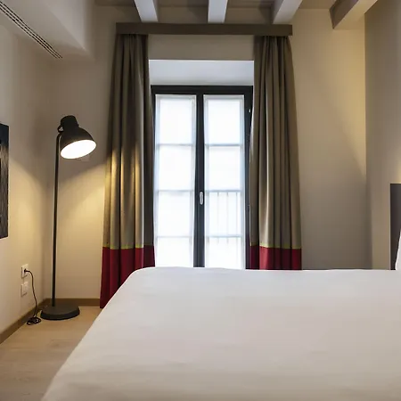 سافونا 18 سويتس 4*