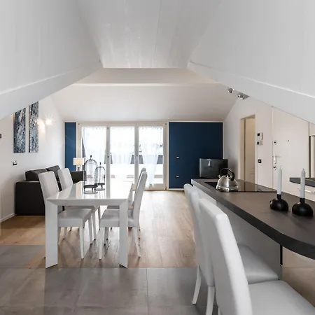 Easyhomes - Brera Luxury Апартаменты Милан