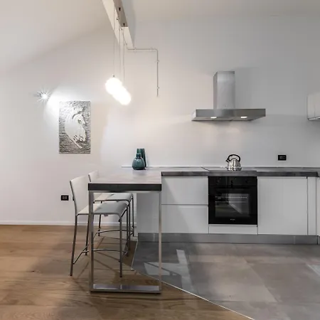 Easyhomes - Brera Luxury * Милан