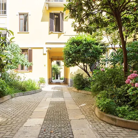 Easyhomes - Brera Luxury Милан