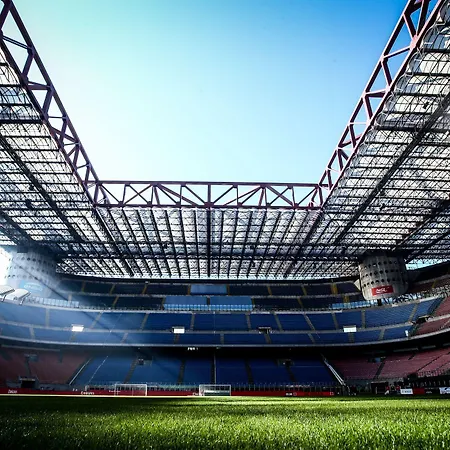 Aig Piero Rotta Hostel Milan