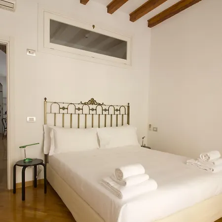 Italianway Easy - Lambro 12 Apartment