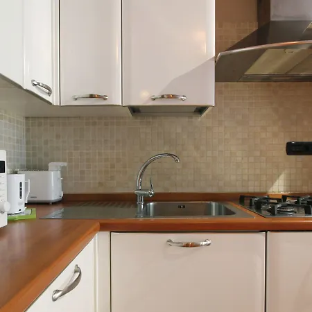 Italianway-s.m. Fontana Apartment