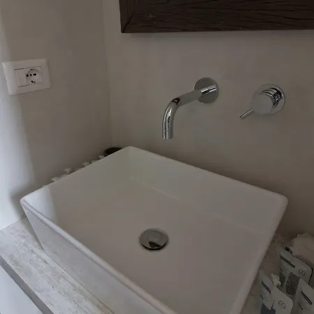 Italianway - Ciaia 6 * Milano