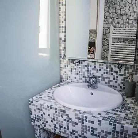 Monolocale In Via Cadore 2 - Duomo *