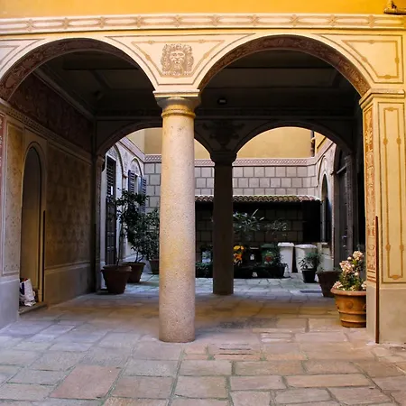 Yr - Duomo Apartment