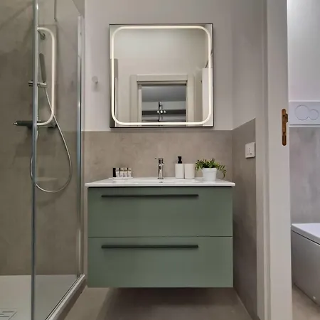 Apartment Yr Duomo - 7 Min Walk To Duomo Milan