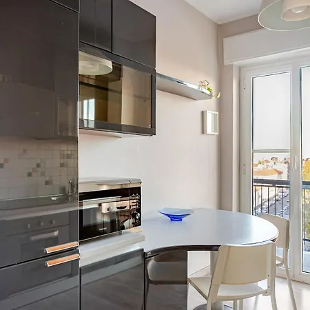 Bright With Canal Balcony Apartman Milánó