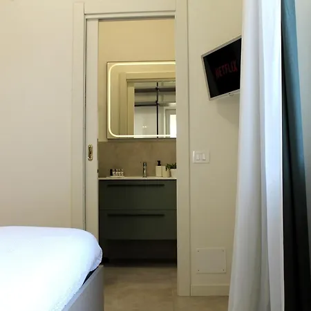 Yr Apartments Duomo - 7 Min Walk To Duomo Daire