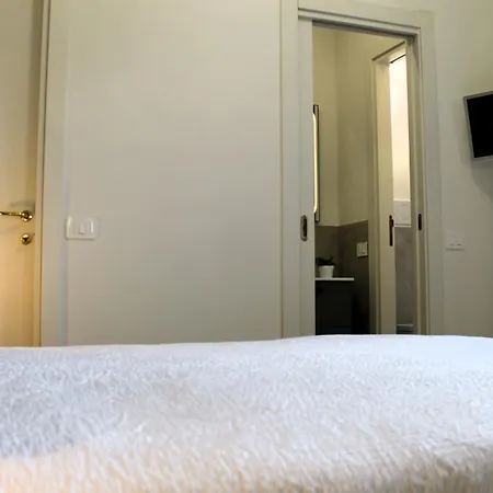 Yr Apartments Duomo - 7 Min Walk To Duomo * Milano