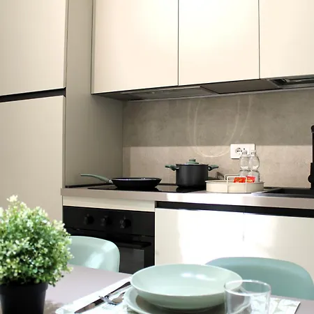 Daire Yr Apartments Duomo - 7 Min Walk To Duomo Milano