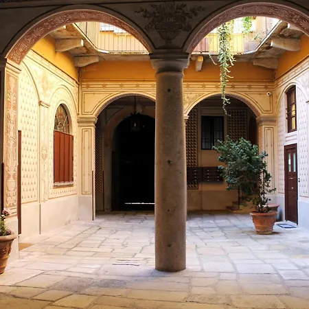 Yr Apartments Duomo - 7 Min Walk To Duomo Daire