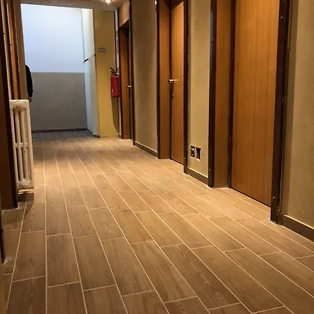 Corvetto Corso Lodi Szálloda *