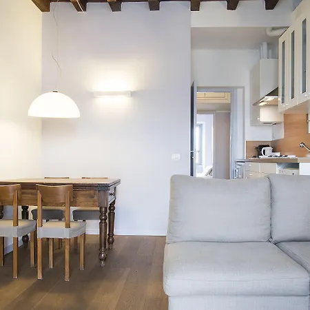 Easyhomes - Porta Venezia Oberdan Apartmán